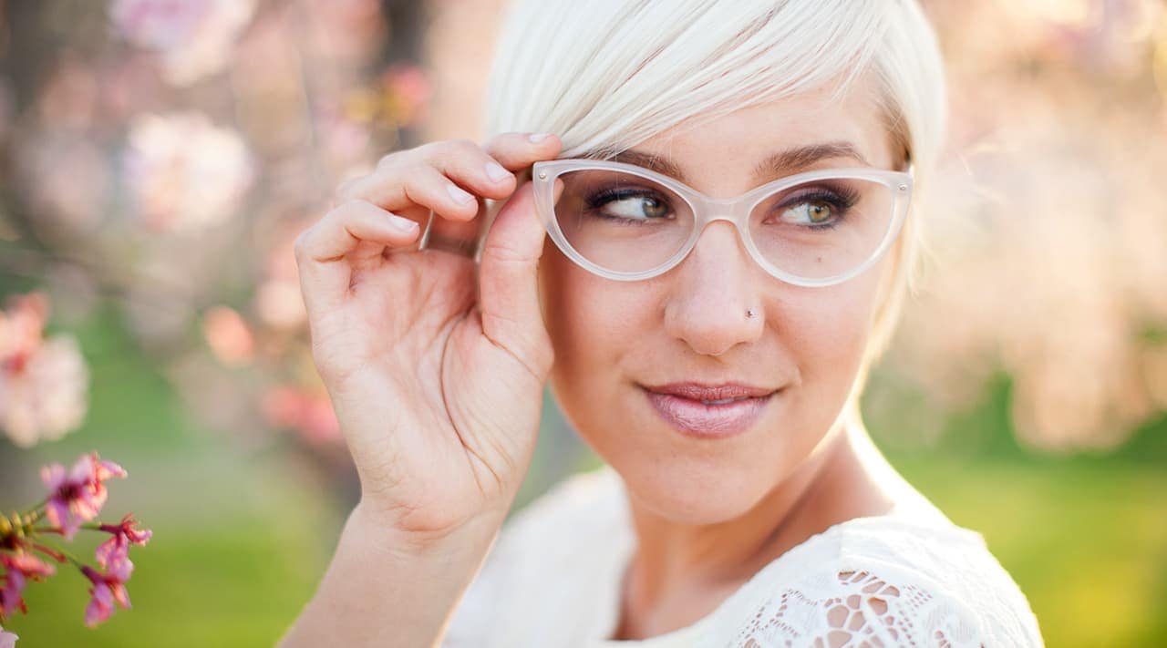 Braut mit Brille